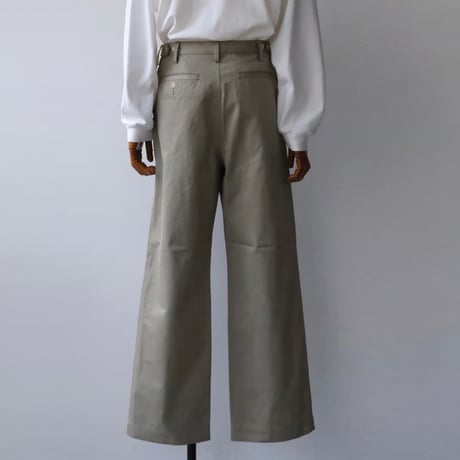 AURALEE｜WASHED FINX CHINO ONE-TUCK PANTS