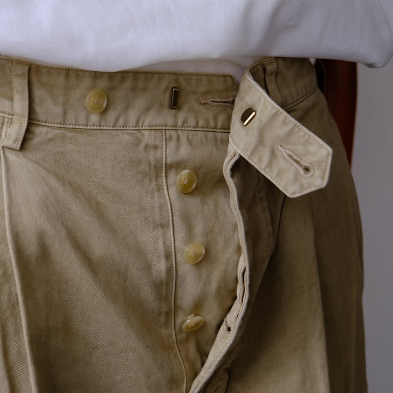 AURALEE | GARMENT-DYED FINX LIGHT CHINO ONE-TUC