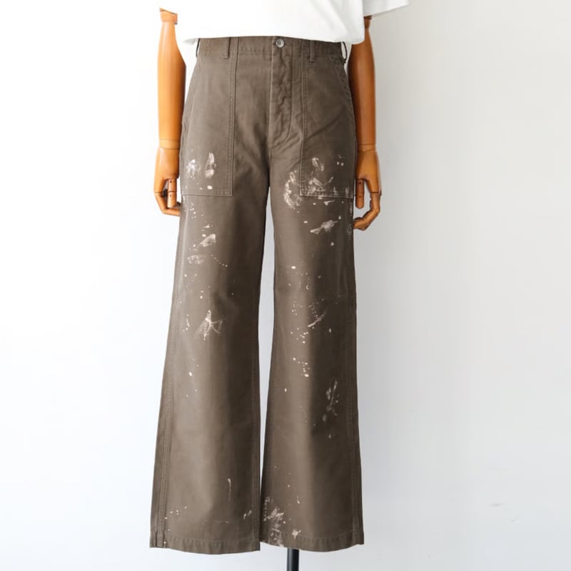 AURALEE｜WASHED BAGGY SATIN BLEACHED BAKER PANTS