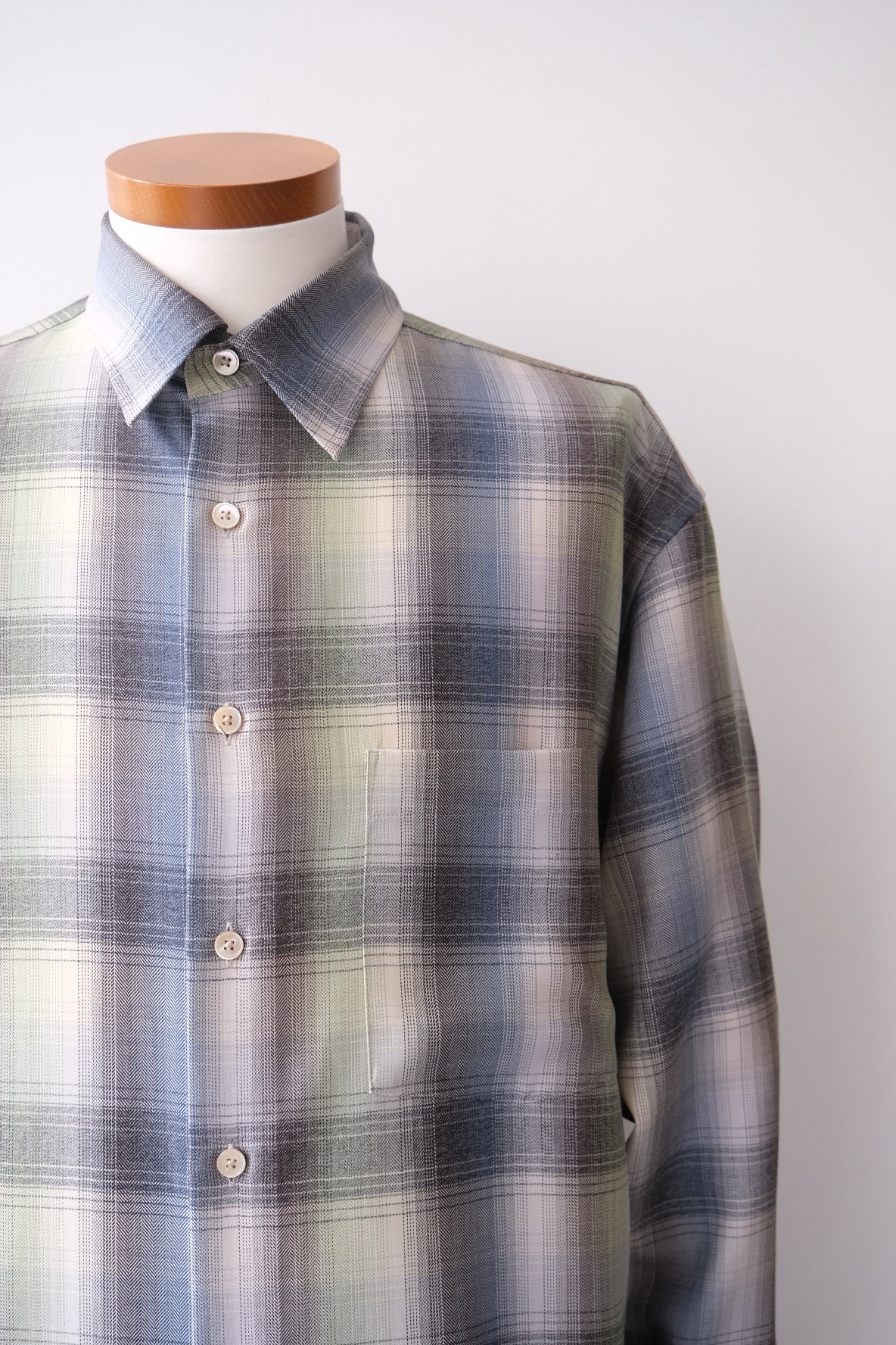 オーラリー SUPER LIGHT WOOL CHECK SHIRT AURALEE SUPER LIGHT WOOL CHECK SHIRTS | Less H
