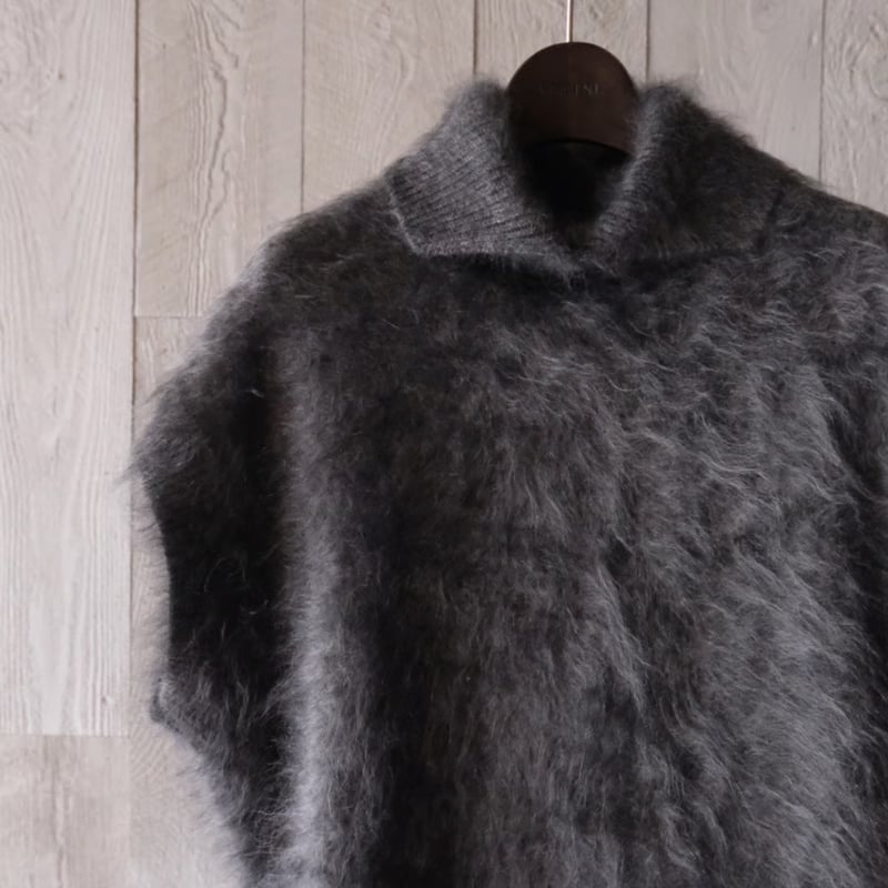 BLAMINK | カシミヤファータートルネックベスト | VINCENT & MIA ONL