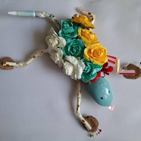 子ども作品：お花のトカちゃん（作：りつか）／支援者様のお手元にお届け