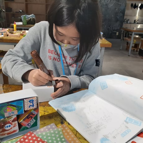 子ども作品：点数落とし（作：かのん）／支援者様のお手元にお届け