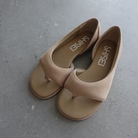 SHISEI／PADDED TONG SEPALATE／N. BEIGE