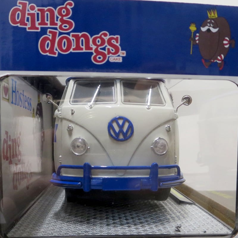 M2 MACHINES HOSTESS DING DONGS 1960 Volkswagen