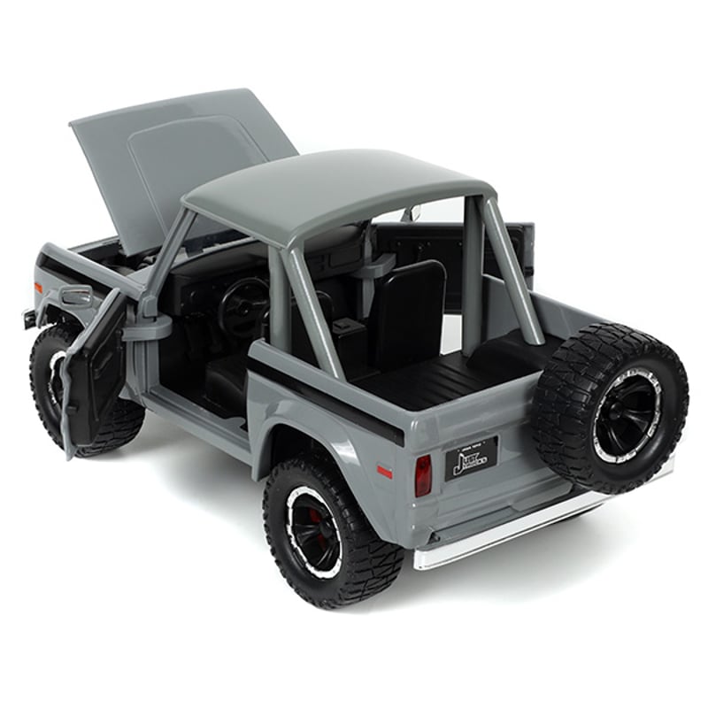 JADATOYS 1:24 JUST TRUCKS w/RACK & WHEELS 1973