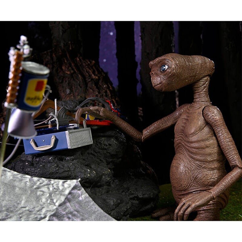 E.T. 7