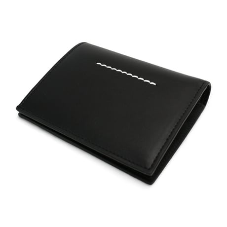 エムエムシックス MM6 二折財布小銭入付き　ブランド　メタルロゴプレートSA5UI0015　P6418　T8013ブラック