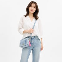 🎀コーチ COACH　キャリー クロスボディ バッグ・ラブド デニム・チャーム　CEK67 IMNIM