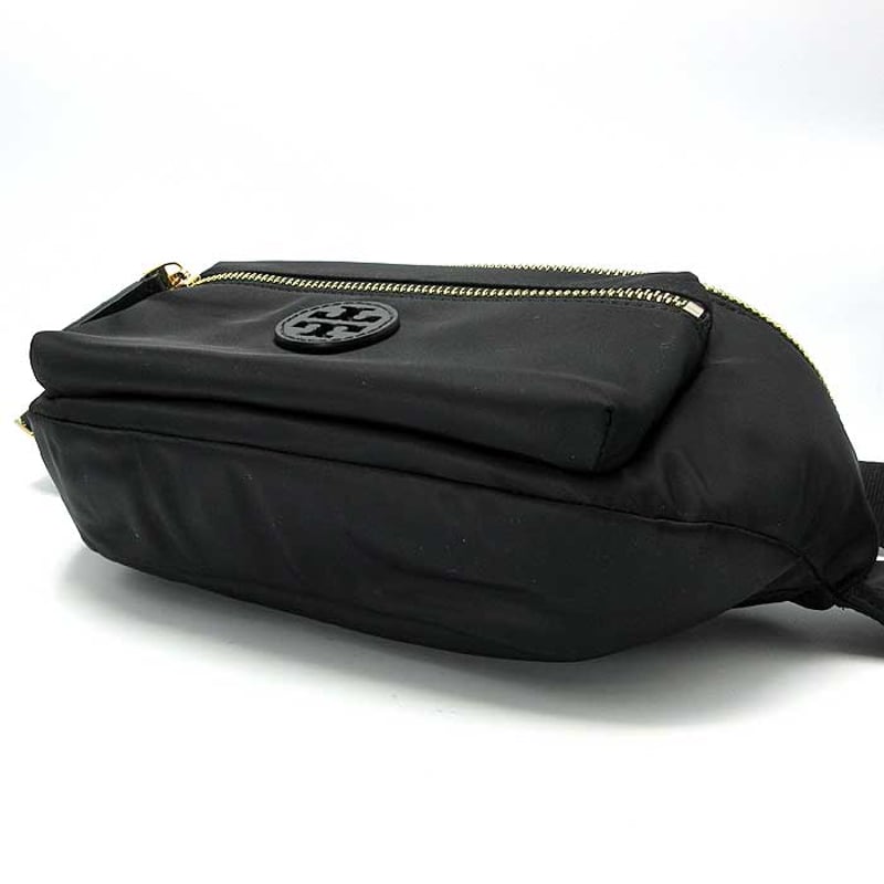 新品 TORY BURCH トリーバーチ ウエストポーチナ イロン 黒 新品 TORY BURCH トリーバーチ ウエストポーチナ イロン 黒