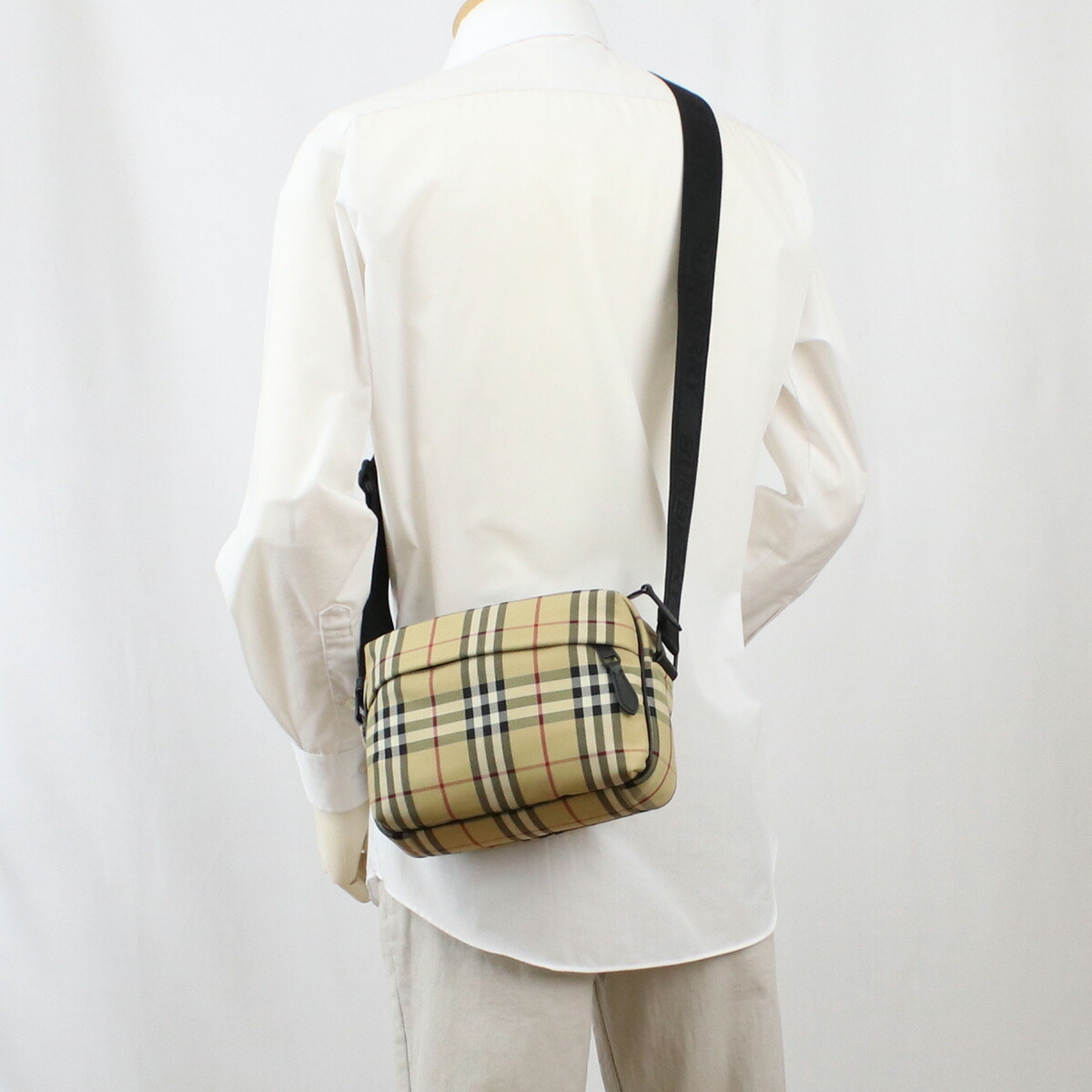 バーバリー BURBERRY 斜め掛けショルダー ブランド 8084111 A7026 AR