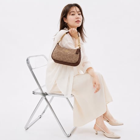🎀COACH　テリ ショルダー バッグ・シグネチャー キャンバス　CV933 IMXHE