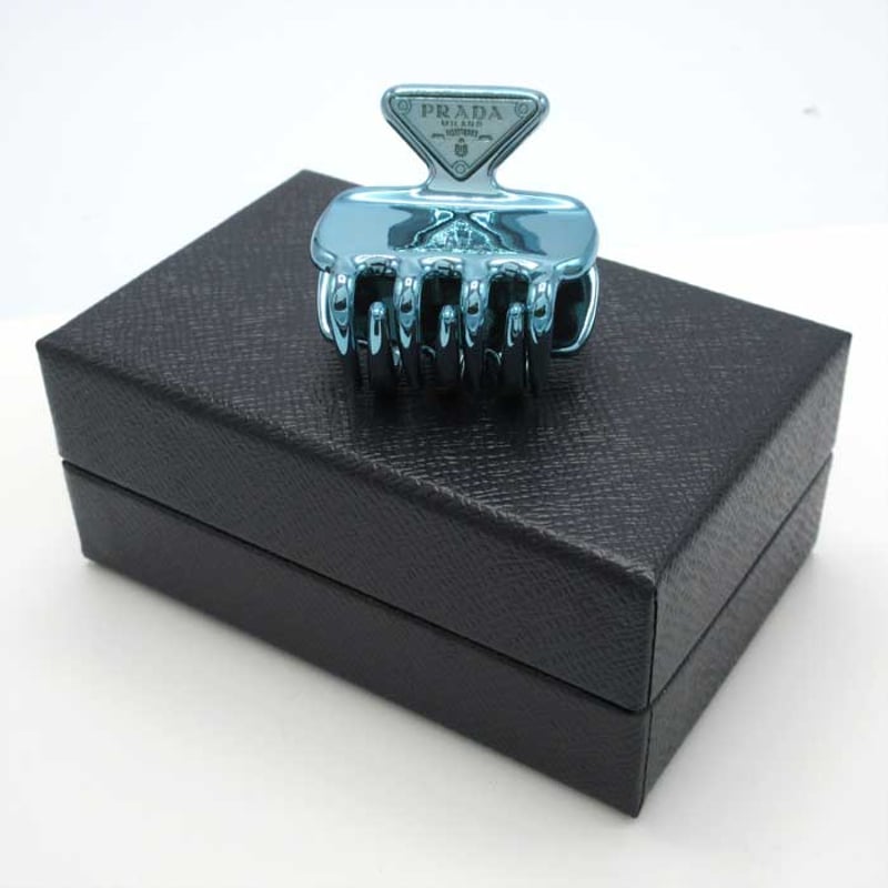 【心斎橋店】プラダ　トライアングルロゴ　メタルヘアクリップ　アクセサリー　ヘア 心斎橋店】プラダトライアングルロゴメタルヘアクリップアクセサリーヘア