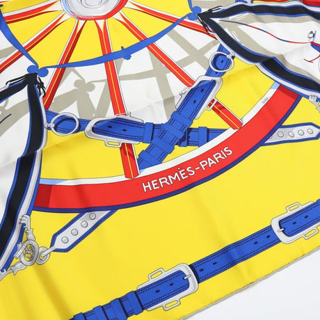 エルメス HERMES レディース－スカーフ CARRE TWILL 003683S 09　EN ROUE LIBRE　JB-JAUNE VIF-BLEU RO マルチカラー