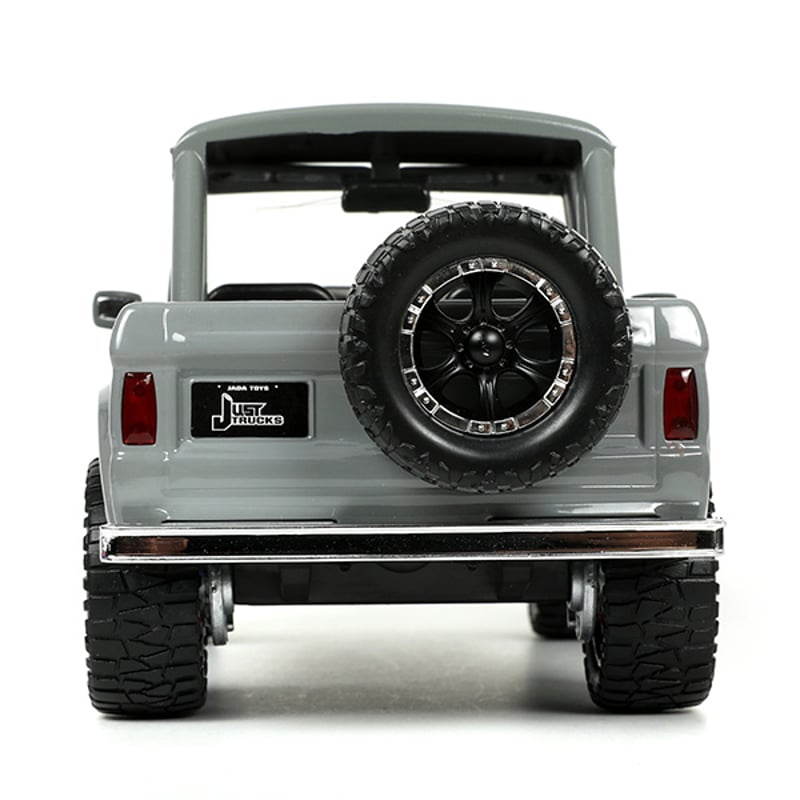 JADATOYS 1:24 JUST TRUCKS w/RACK & WHEELS 1973 - ミニカー
