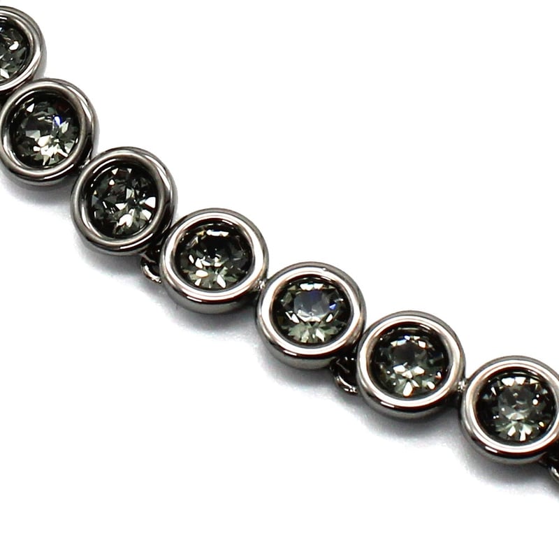 スワロフスキー　SWAROVSKI ネックレス ✨️SWAROVSKI スワロフスキー 5682593 ネックレス アクセサリー