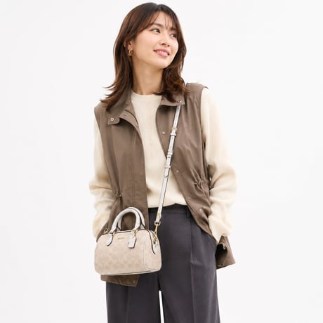 🎀コーチ COACH　ミニ ローアン クロスボディ バッグ・シグネチャー キャンバス　CW329 IMXDM