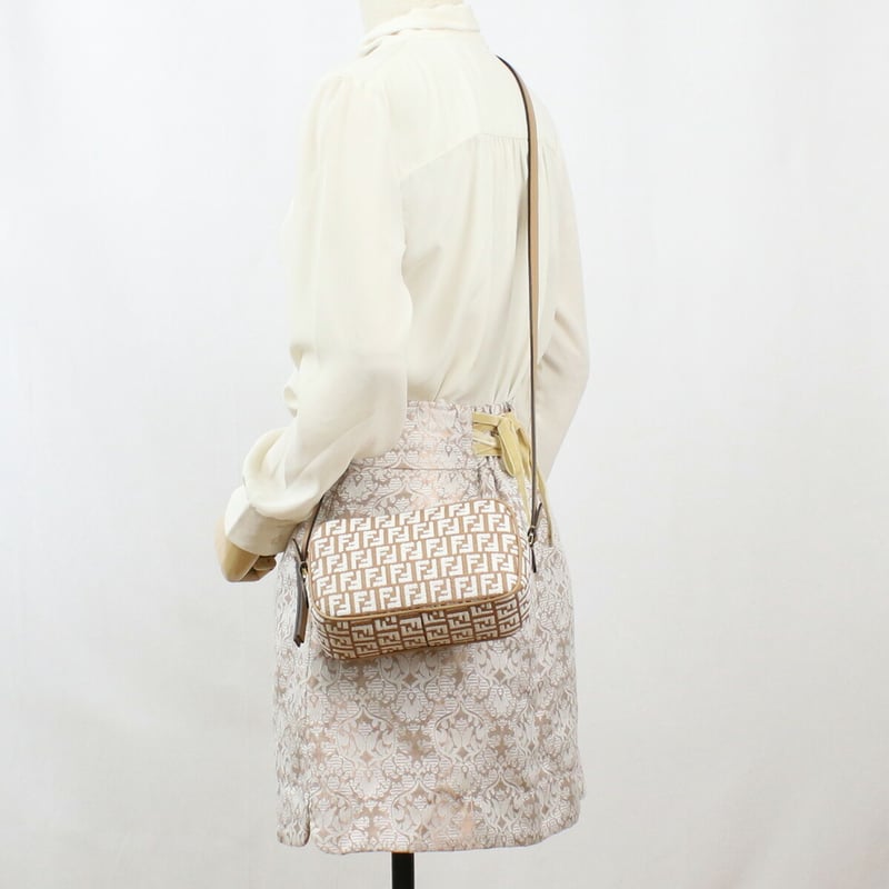 フェンディ FENDI 斜め掛けショルダー 8BS077 APZQ F1MB1 フェンディ FENDI 斜め掛けショルダー 8BS077 APZQ F1MB1