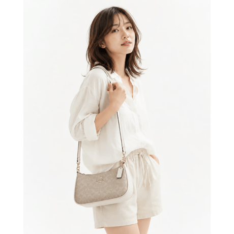 🎀コーチ COACH　テリ ショルダー バッグ・シグネチャー キャンバス　CV933 IMXDM