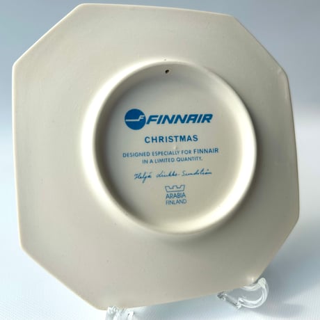 限定 FINNAIR×ARABIA Heljä Liukko-Sundström  クリスマスのプレート トントゥ ヘルヤ ①