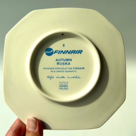 限定 FINNAIR×ARABIA Heljä Liukko-Sundström 秋のプレート ヘルヤ
