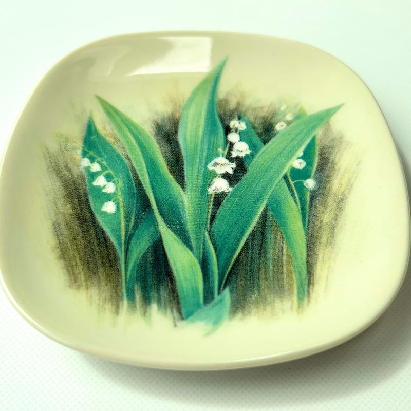 ARABIA WWF スズラン ウォールプレート Kielo アラビア | Kirsikkapuu