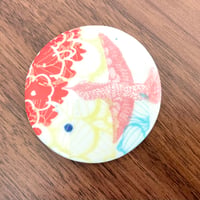 Heini Riitahuhta  Koru Nappi Lサイズ  鳥モチーフ 穴なし コルナッピ