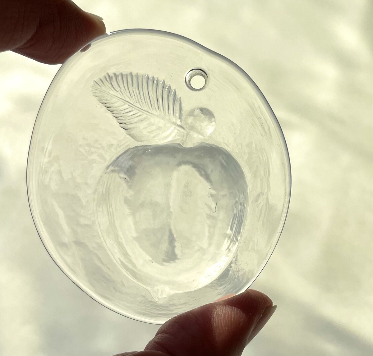 ヌータヤルヴィ ガラス製 りんご クリスマスオーナメント Nuutajarvi