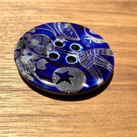 Heini Riitahuhta  Koru Nappi バード ＊11 / 4つ穴