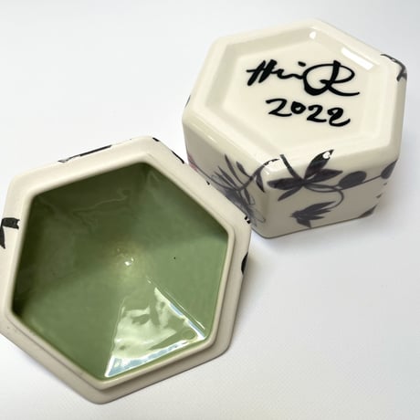 Heini Riitahuhta ヘキサゴンジャー 鳥モチーフ③