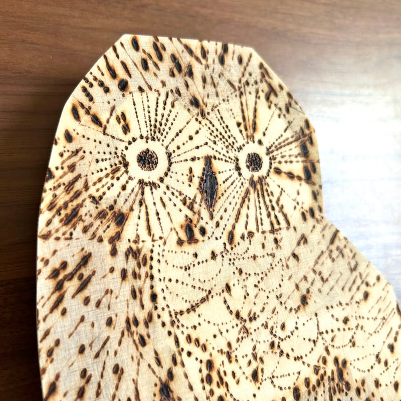 マッティピックヤムサ 新品 プライウッド 壁掛け フクロウ 送料込