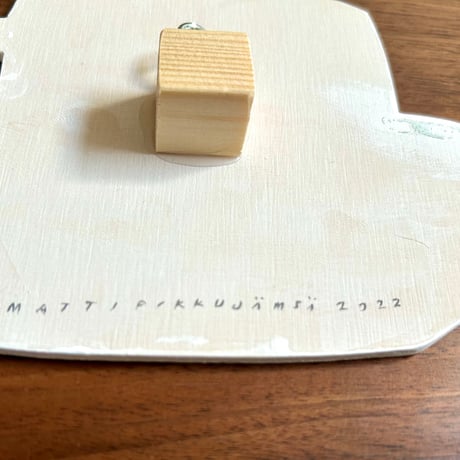 マッティピックヤムサ プライウッド アート 壁掛け 北欧 Apila やや濃いめ