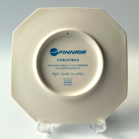 限定 FINNAIR×ARABIA Heljä Liukko-Sundström  クリスマスのプレート トントゥ ヘルヤ ①