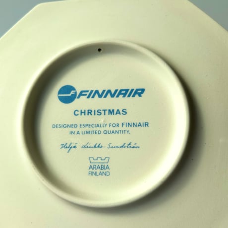 限定 FINNAIR×ARABIA Heljä Liukko-Sundström  クリスマスのプレート トントゥ ヘルヤ ①