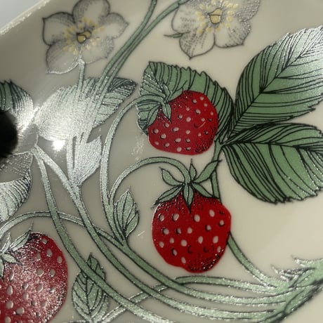 ARABIA エステリトムラ Botanica Fragaria vesca 野いちご