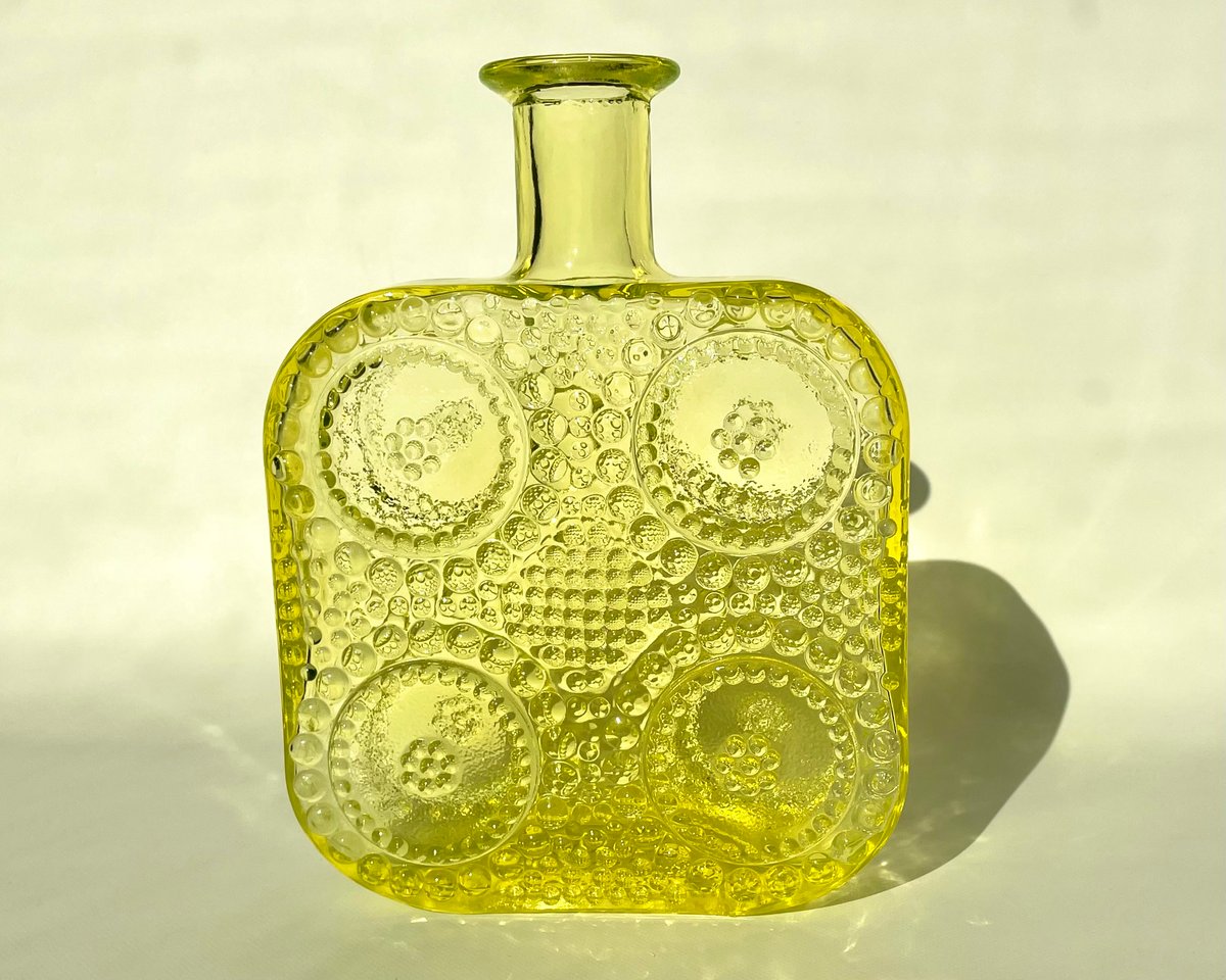 Riihimaen Lasi Nanny Still グラッポニア イエロー ボトル/ ベース