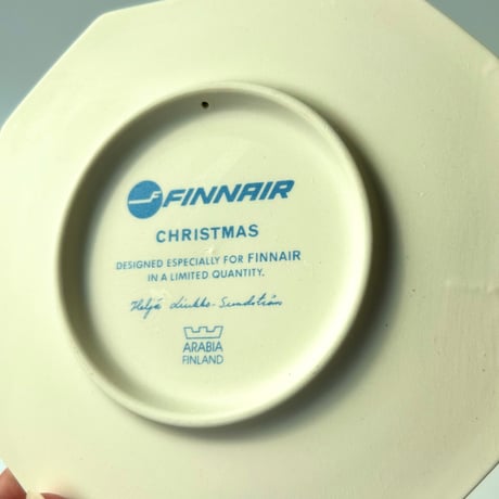 限定 FINNAIR×ARABIA Heljä Liukko-Sundström  クリスマスのプレート トントゥ ヘルヤ ①