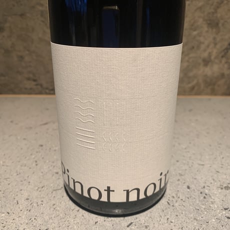 Pinot Noir Barrel Selection 2020／KRASNA HORA（クラスナ・オラ）