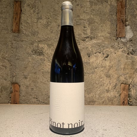 Pinot Noir Barrel Selection 2020／KRASNA HORA（クラスナ・オラ）