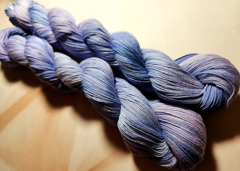 A 20/4 310m 段染め No.7-4-031 | cotton・紅椿