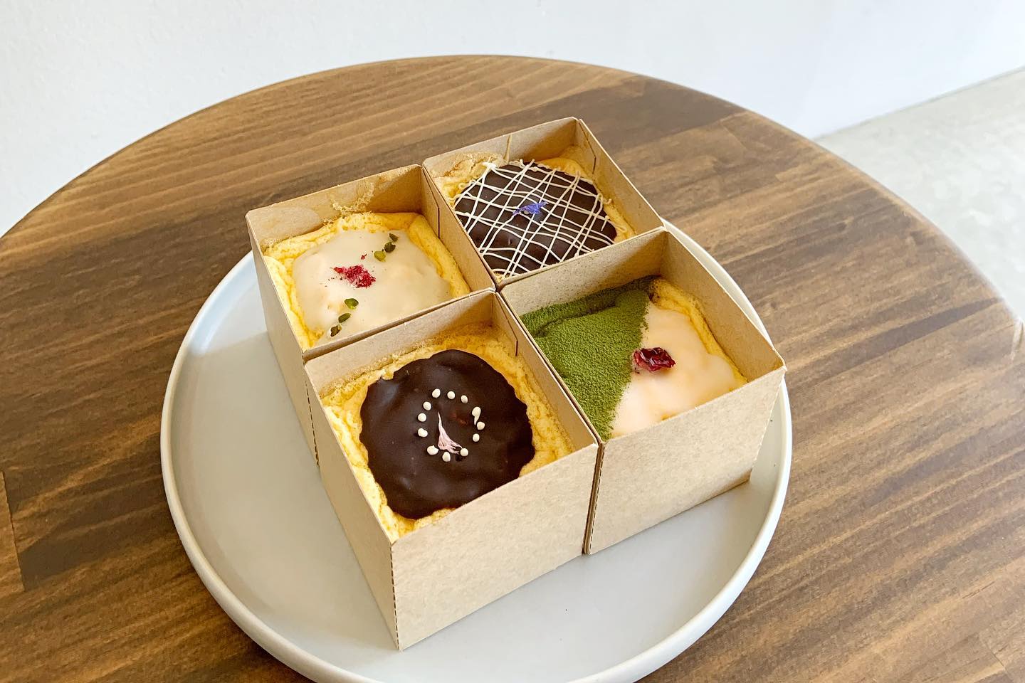 米粉キューブシフォンケーキ 8個入 | トンツーコーヒースタジオ 自家焙