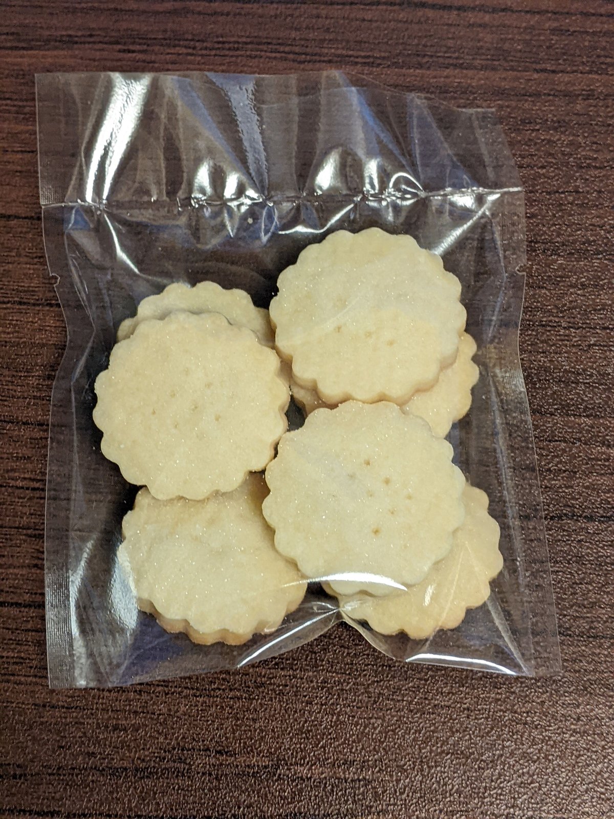 卵不使用】よつ葉バターのクッキー ブーケ缶（お菓子のミカタ