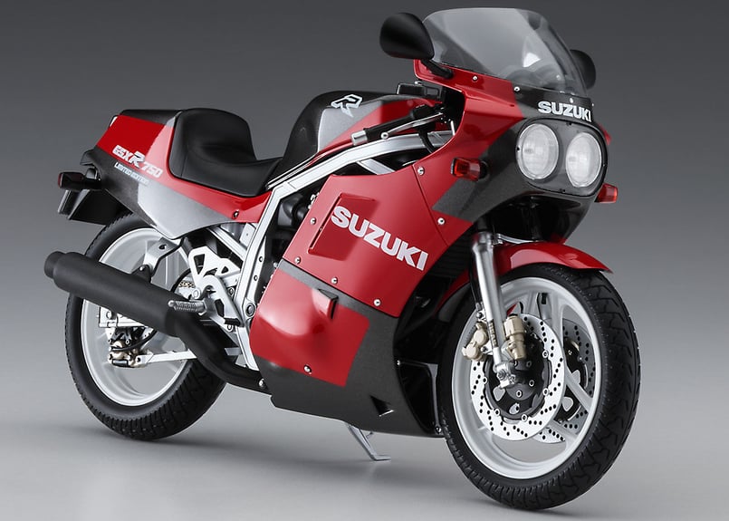 ギロイ 1/10  SUZUKI スズキ GSX-R 750 コロナエクストラ ギロイ 1/10 SUZUKI スズキ GSX-R 750 コロナエクストラ