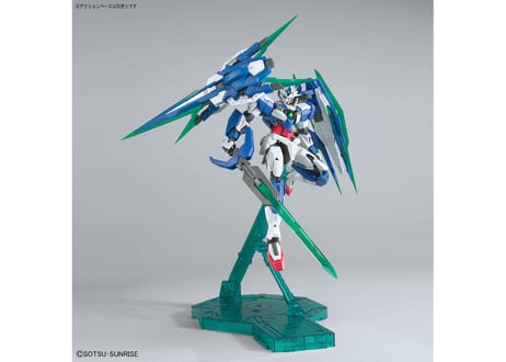 バンダイ MG 1/100 ダブルオークアンタフルセイバー