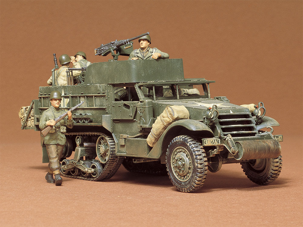 バンダイ 1/48 ハーフトラック2個セット バンダイ 1/48 ハーフトラック2個セット