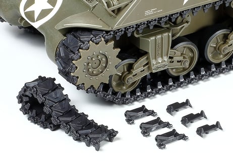 タミヤ 1/35RCタンク No.17 アメリカ M4A3シャーマン戦車 (専用プロポ付き)(組立キット)【代引・クレカ不可】