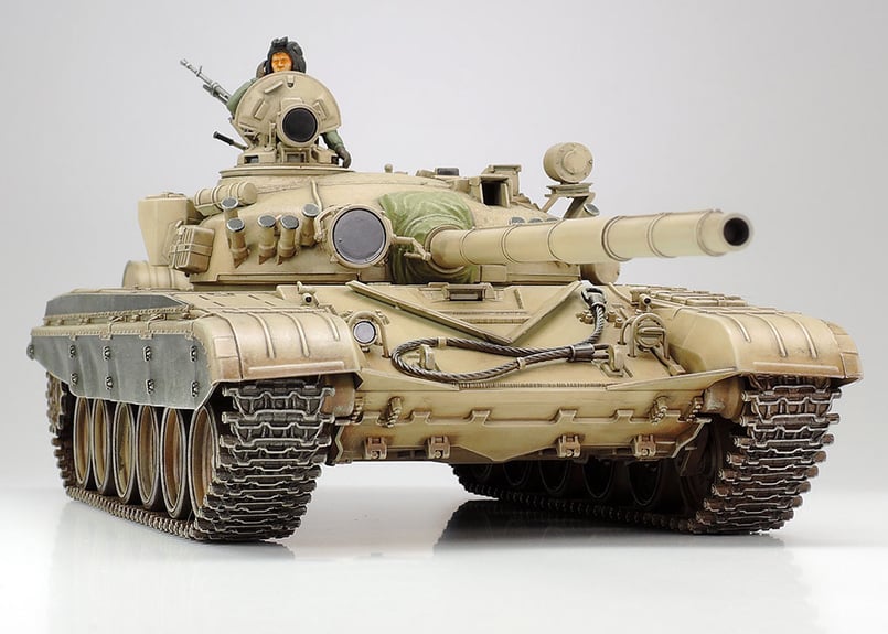 【完成品】T72M1戦車 1/35スケール ディオラマ付き（TAMIYA製） 完成品】T72M1戦車 1/35スケール ディオラマ付き（TAMIYA製