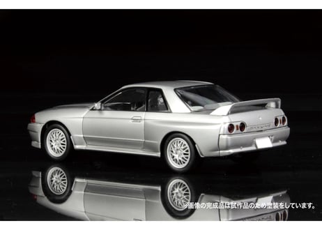 プラッツ MN04 1/32 オートモービルキット ニッサン スカイライン GT-R V・SpecII スパークシルバーメタリック