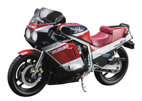 ハセガワ 21741 1/12 スズキ GSX-R750(G)(GR71G)“レッド/ブルーカラー” 限定生産