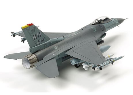 タミヤ 1/72 ウォーバードコレクション No.88 ロッキード マーチン F-16CJ [ブロック50] ファイティング ファルコン（フル装備仕様）